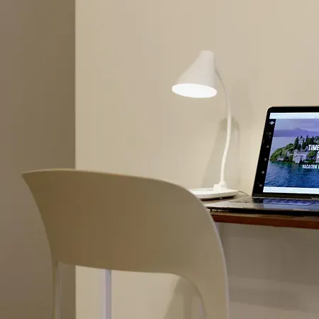 Timetofreedom With Private Balcony * Peschiera del Garda